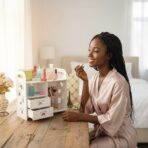 Organisateur de Bureau et Maquillage 'Sérénité Organisée' - Rangement Cosmétique avec Tiroirs – Image 4