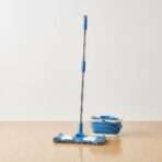 Vadrouille Éponge Haute Performance avec Seau Pliable et Système d'Essorage Mains Libres