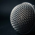 Double Microphone Sans Fil Professionnel – 2 Micros UHF avec Récepteur (Karaoké, Église, Événement) – Image 2
