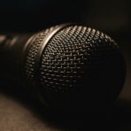 Microphone Dynamique Filaire YOGA AV-90 – Micro Pro Voix  Instruments (Karaoké, Scène, Église) – Image 3